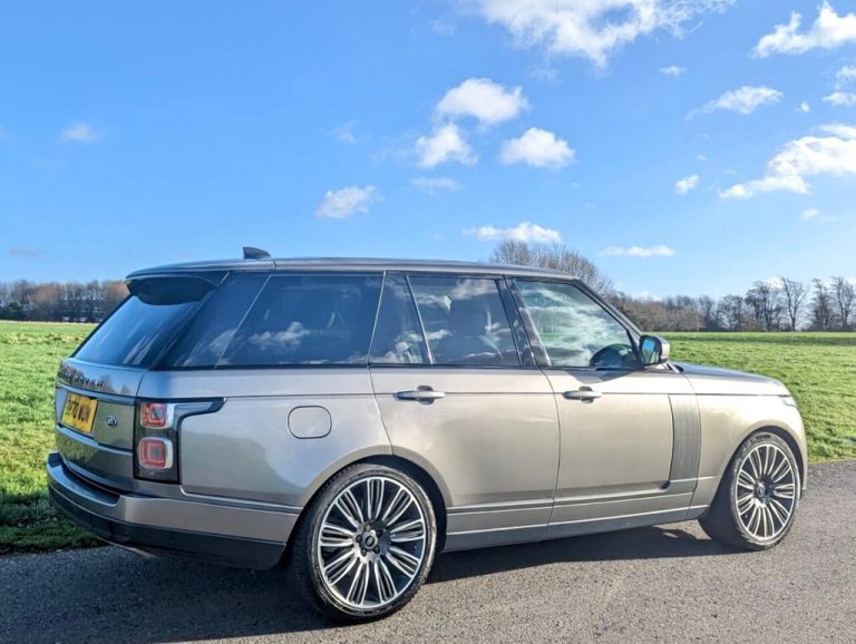 2020 LAND ROVER RANGE ROVER 3.0 VOGUE SE MHEV 5d 395 BHP