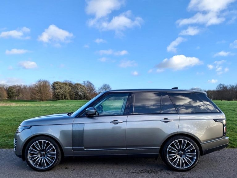 2020 LAND ROVER RANGE ROVER 3.0 VOGUE SE MHEV 5d 395 BHP