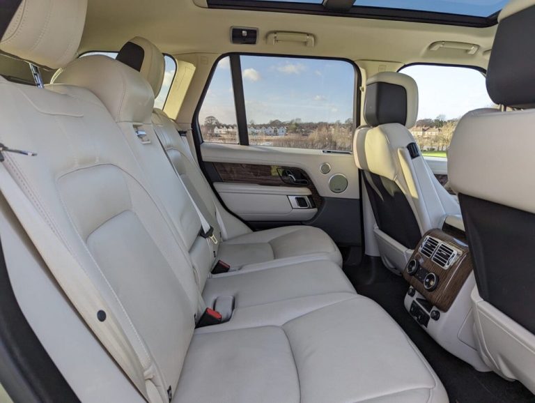 2020 LAND ROVER RANGE ROVER 3.0 VOGUE SE MHEV 5d 395 BHP